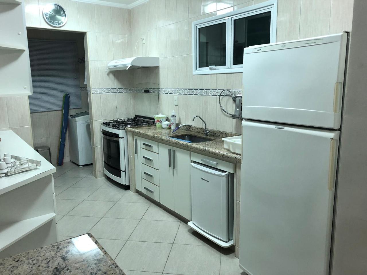 Condominio Grand Beach Ubatuba Esterno foto